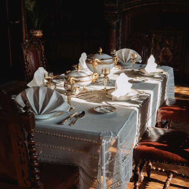 2 LITER ELEGANT BONE CHINA PLATE SET