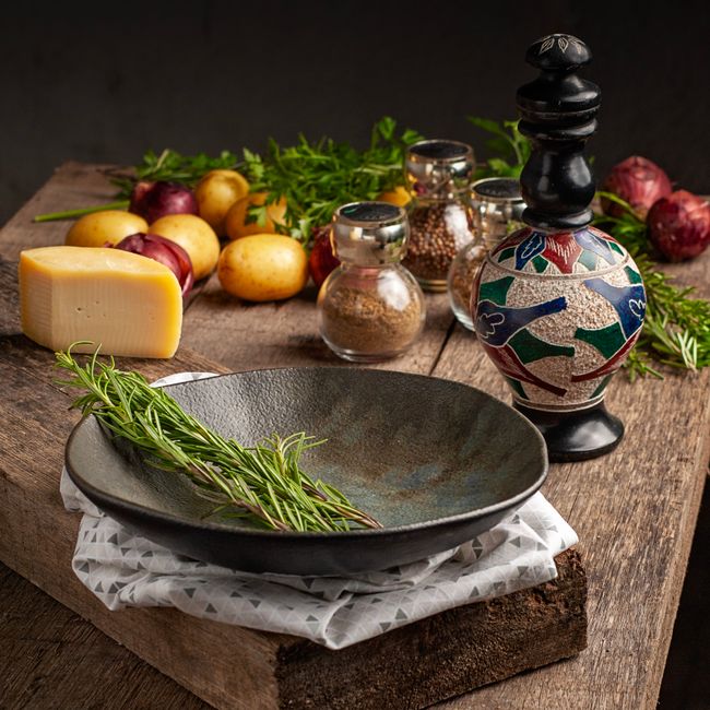LARGE CLASSIC DIVIDED SERVING DISH